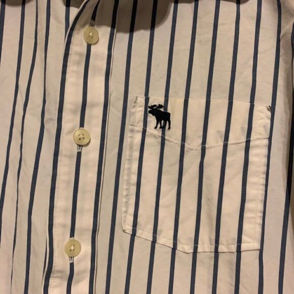 ABERCROMBIE BOYS SIZE XL WHITE & BLUE STRIPED LONG SLEEVED BUTTON SHIRT - Picture 3 of 5